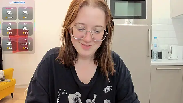 Snapshot of Charmy_Gracy chatting on 26, 7, 2026 Charmy Gracy online show from 26, 7, 2026
