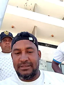 Angelzamuro online show from 6, 2, 2026