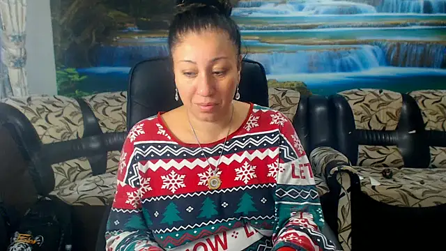 Snapshot of MoistMady chatting on 4, 10, 2025 MoistMady online show from 4, 10, 2025