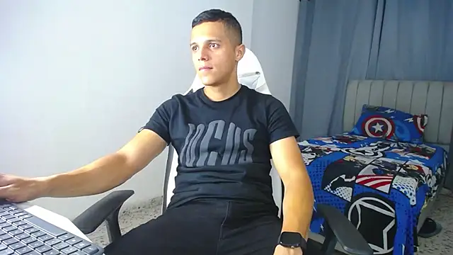 Snapshot of DavidAngell7 chatting on 12, 1, 2025 DavidAngell7 online show from 12, 1, 2025