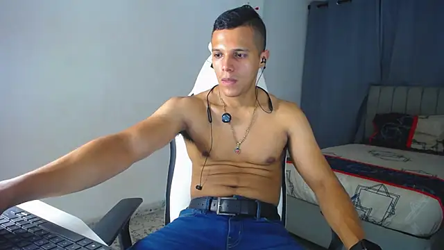 Snapshot of DavidAngell7 chatting on 1, 10, 2025 DavidAngell7 online show from 1, 10, 2025