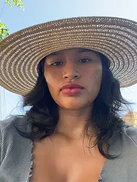 sexi noemi online show from 24, 2, 2025