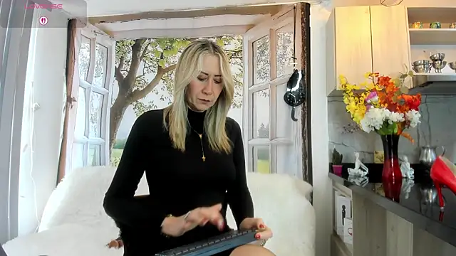 ashleymilf 1 online show from 1, 4, 2026