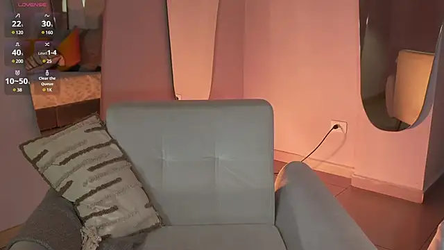 NaomiSainz online show from 28, 1, 2025