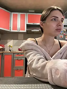 SeducingYoghourt online show from 8, 11, 2025