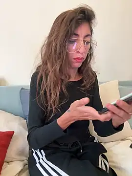 amanilouve online show from 27, 10, 2025