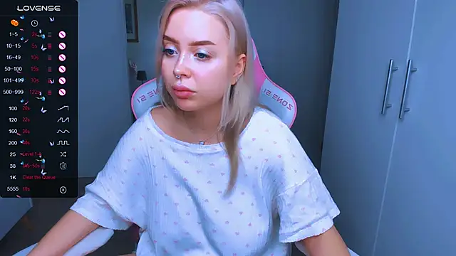 MonaLauu online show from 28, 12, 2024