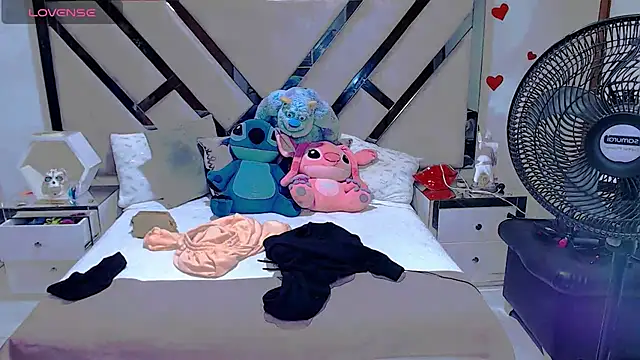 Snapshot of lady_Ary_xx chatting on 5, 1, 2025 lady Ary xx online show from 5, 1, 2025