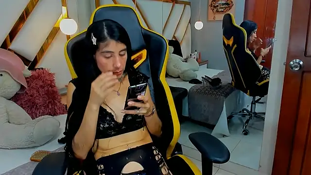 Snapshot of lady_Ary_xx chatting on 1, 3, 2025 lady Ary xx online show from 1, 3, 2025