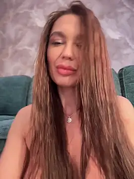 Emma Catt online show from 3, 2, 2026