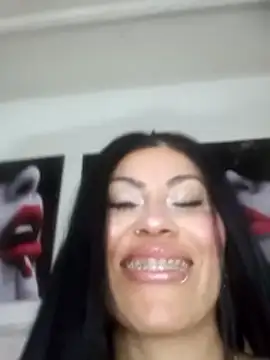 Tania mature online show from 4, 4, 2026