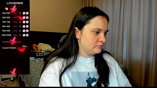 Snapshot of AlanaBrox chatting on 9, 9, 2025 AlanaBrox online show from 9, 9, 2025