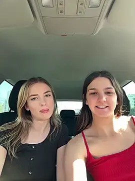 DoriDeluxe66 online show from 22, 3, 2025