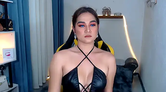 MarieLoveGlamorous online show from 11, 12, 2024