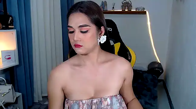 MarieLoveGlamorous online show from 19, 12, 2024