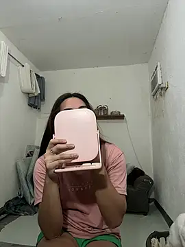 MarieLoveGlamorous online show from 4, 3, 2026