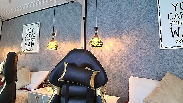 Emiily W online show from 20, 1, 2025