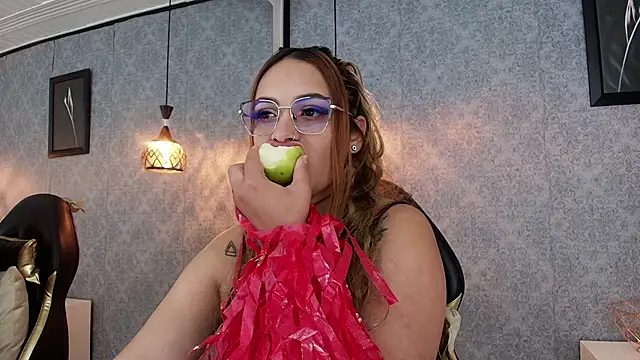 Emiily W online show from 10, 9, 2025