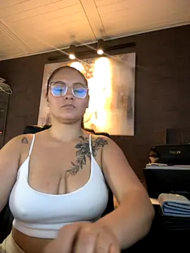 Emiily W online show from 26, 10, 2025