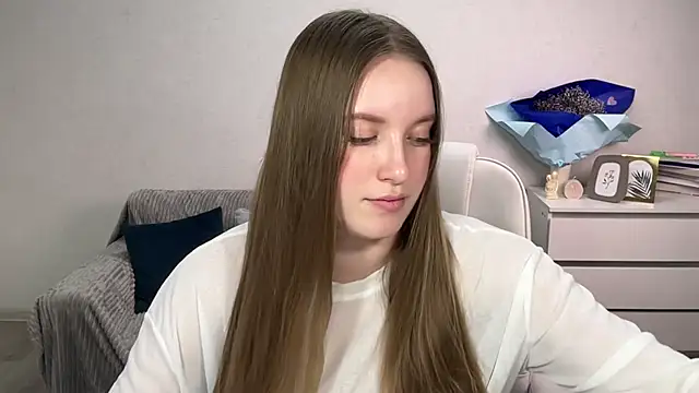 EvaMaddison online show from 21, 11, 2025