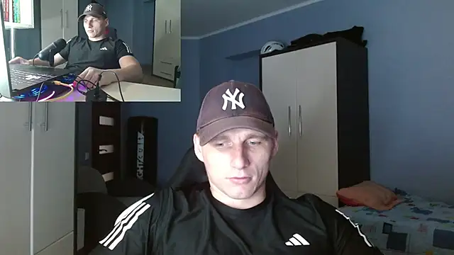 Snapshot of PoliglotJoe chatting on 17, 10, 2025 PoliglotJoe online show from 17, 10, 2025
