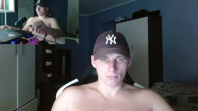 Snapshot of PoliglotJoe chatting on 20, 10, 2025 PoliglotJoe online show from 20, 10, 2025