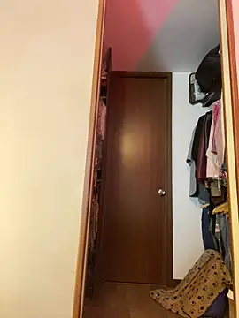 KateLatorre online show from 23, 2, 2025