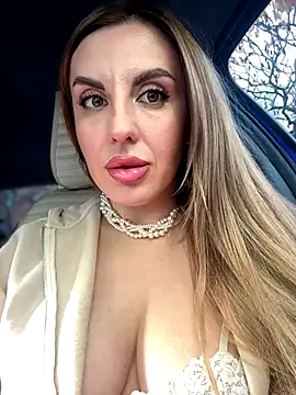 Kalli Fornia online show from 23, 10, 2025