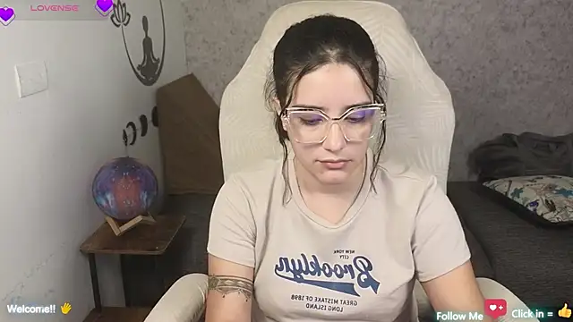 blue  moon  online show from 17, 2, 2025