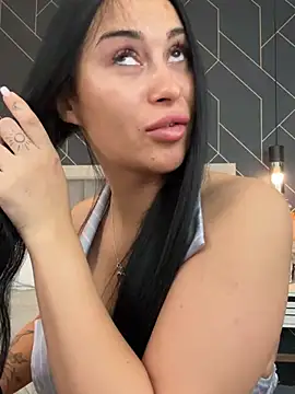 EmyLaveau online show from 11, 2, 2025