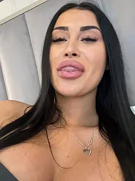 EmyLaveau online show from 26, 2, 2025