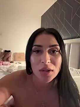 EmyLaveau online show from 18, 3, 2025