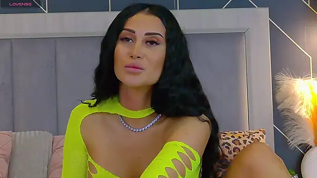 EmyLaveau online show from 29, 10, 2025