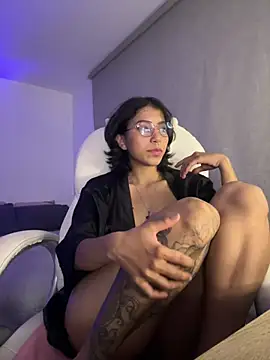 Snapshot of Ashlleycam_ chatting on 1, 3, 2025 Ashlleycam online show from 1, 3, 2025