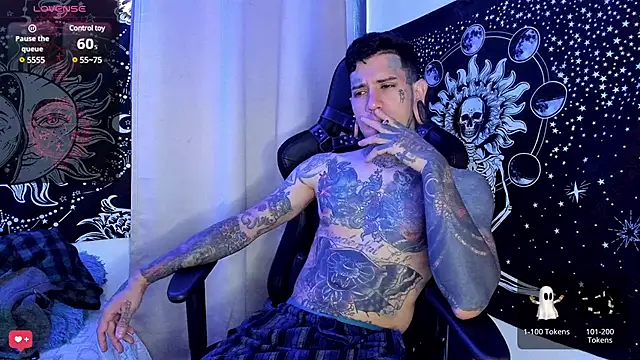 Snapshot of josh__ackerman chatting on 26, 1, 2025 josh ackerman online show from 26, 1, 2025