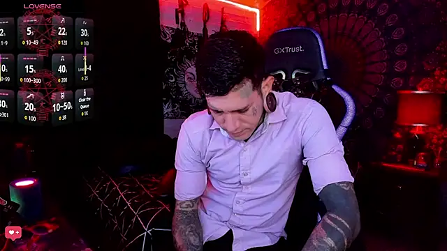 Snapshot of josh__ackerman chatting on 28, 9, 2025 josh ackerman online show from 28, 9, 2025