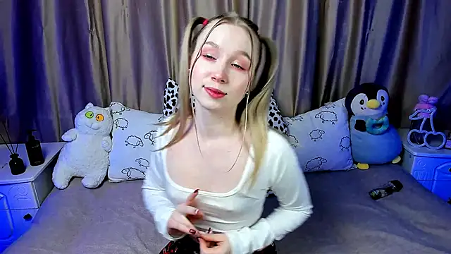 LilyStarlight online show from 12, 1, 2025