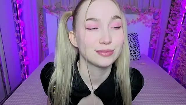 LilyStarlight online show from 6, 4, 2026