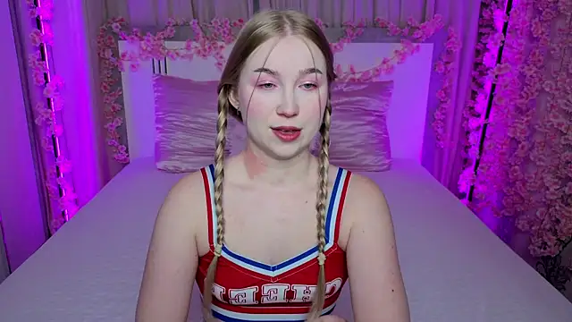 Snapshot of LilyStarlight chatting on 16, 7, 2026 LilyStarlight online show from 16, 7, 2026