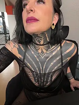 InkedBiitch online show from 5, 2, 2026