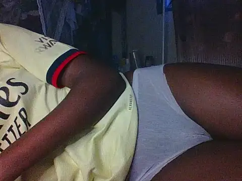 Snapshot of FatAss_baby chatting on 25, 10, 2025 FatAss baby online show from 25, 10, 2025