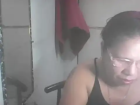 hotwet mama4uxx online show from 1, 3, 2025