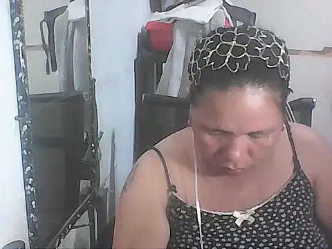 Snapshot of hotwet_mama4uxx chatting on 10, 2, 2026 hotwet mama4uxx online show from 10, 2, 2026