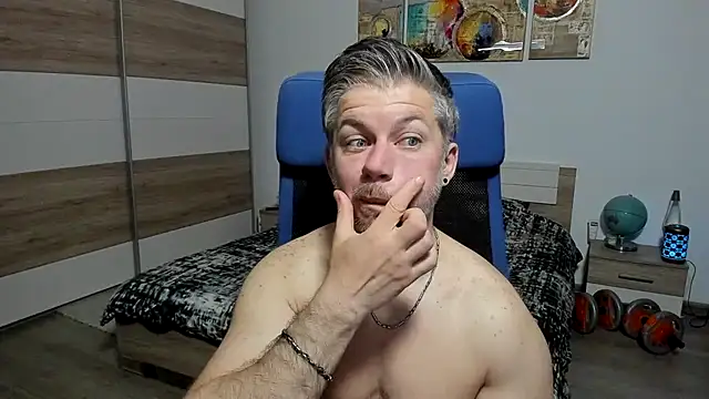 Snapshot of RobbyShawz chatting on 3, 5, 2026 RobbyShawz online show from 3, 5, 2026
