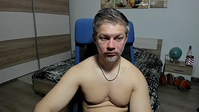 Snapshot of RobbyShawz chatting on 4, 5, 2026 RobbyShawz online show from 4, 5, 2026