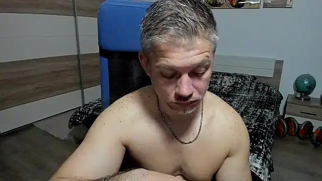 Snapshot of RobbyShawz chatting on 7, 5, 2026 RobbyShawz online show from 7, 5, 2026