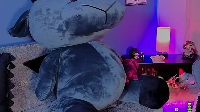 pamela doll3 online show from 5, 12, 2025