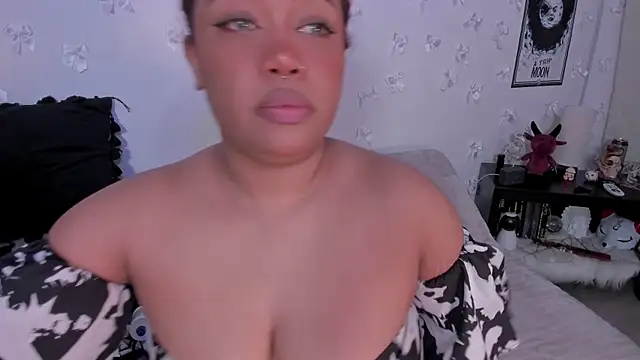 Snapshot of pamela_doll3 chatting on 12, 5, 2026 pamela doll3 online show from 12, 5, 2026