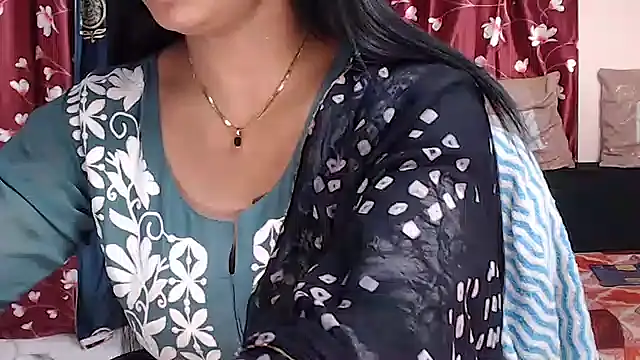 Snapshot of Naiaa-mylove chatting on 24, 6, 2026 Naiaa-mylove online show from 24, 6, 2026