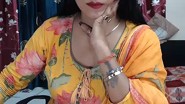 Snapshot of Naiaa-mylove chatting on 10, 7, 2026 Naiaa-mylove online show from 10, 7, 2026